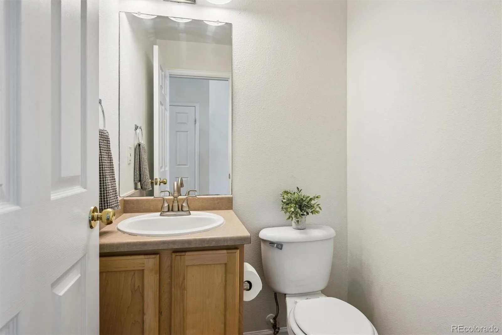 15038 E Archer Circle Aurora CO 80012 | MLS #REC2329746 10172026223131 1600 2
