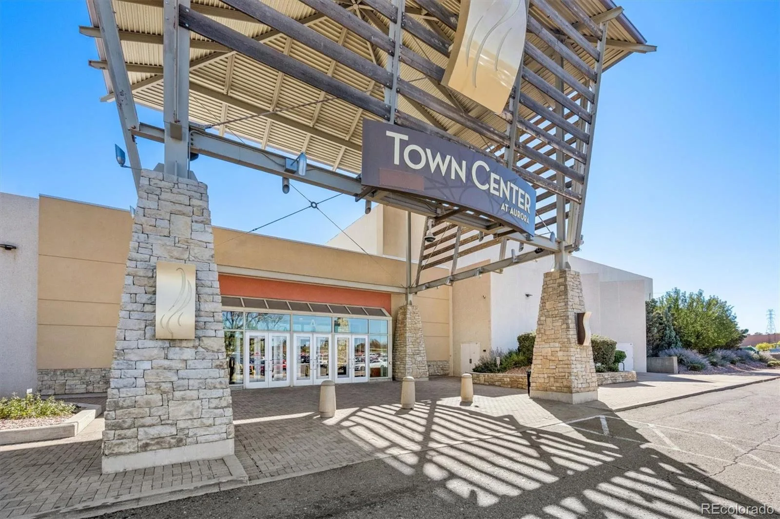 15038 E Archer Circle Aurora CO 80012 | MLS #REC2329746 10172026223131 1600 22