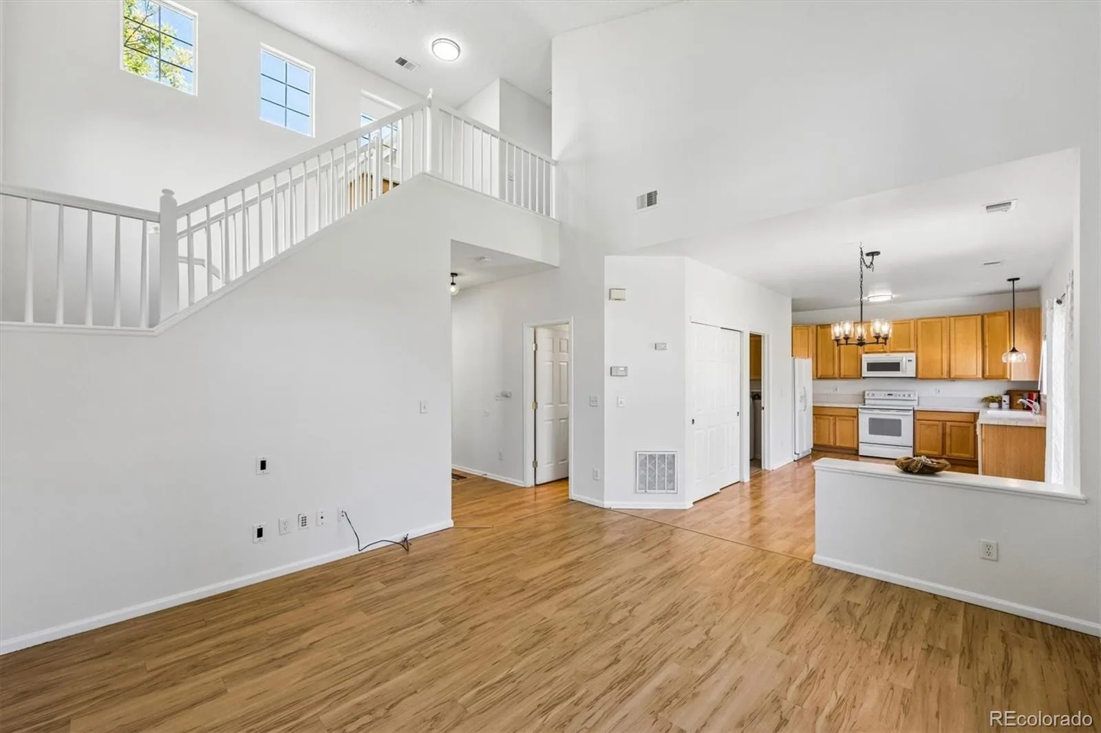 15038 E Archer Circle Aurora CO 80012 | MLS #REC2329746 10172026223131 1600 3