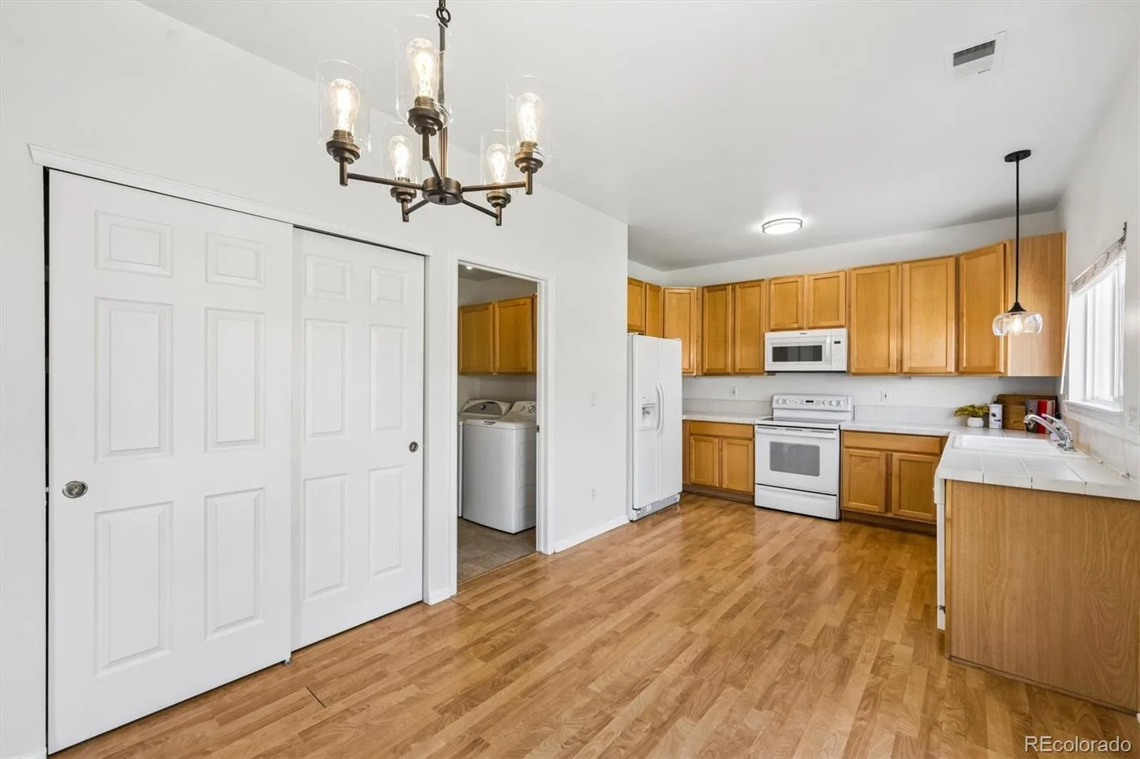15038 E Archer Circle Aurora CO 80012 | MLS #REC2329746 10172026223131 1600 8