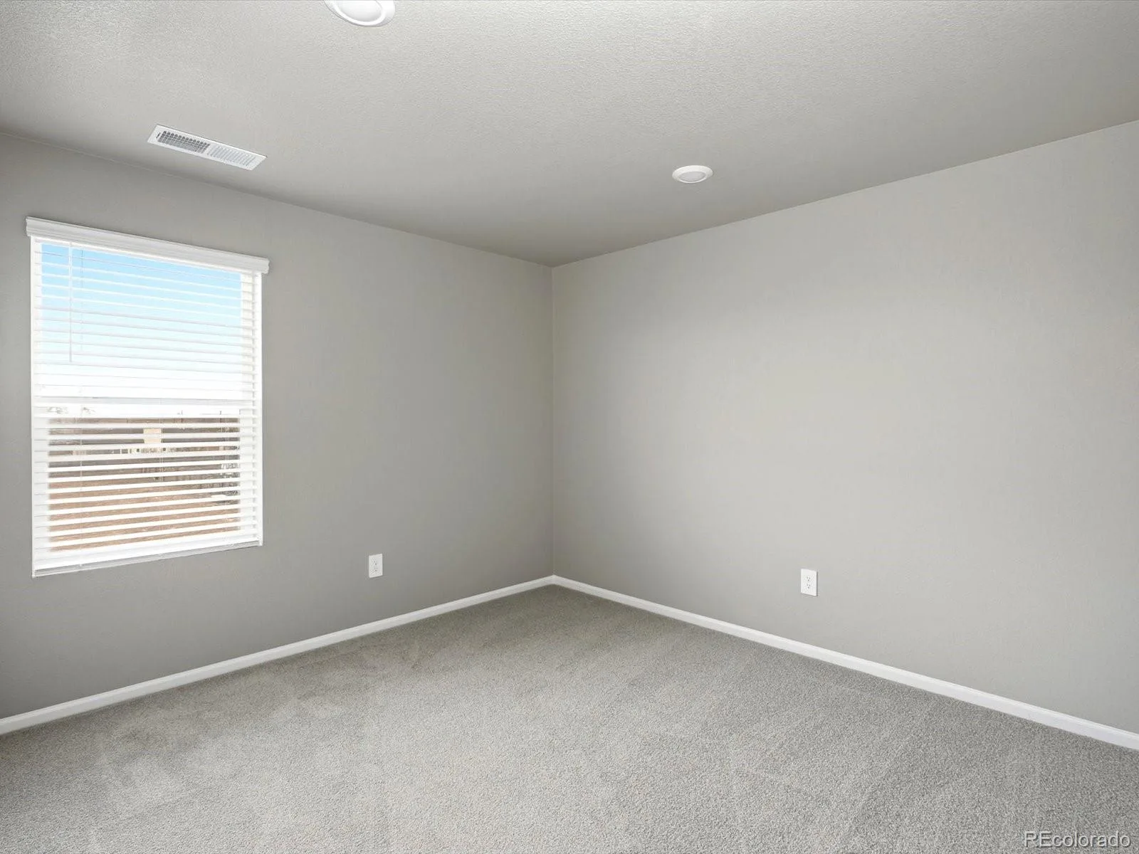 2233 E 164th Avenue Thornton CO 80602 | MLS #REC2330610 08212026214842 1600 19