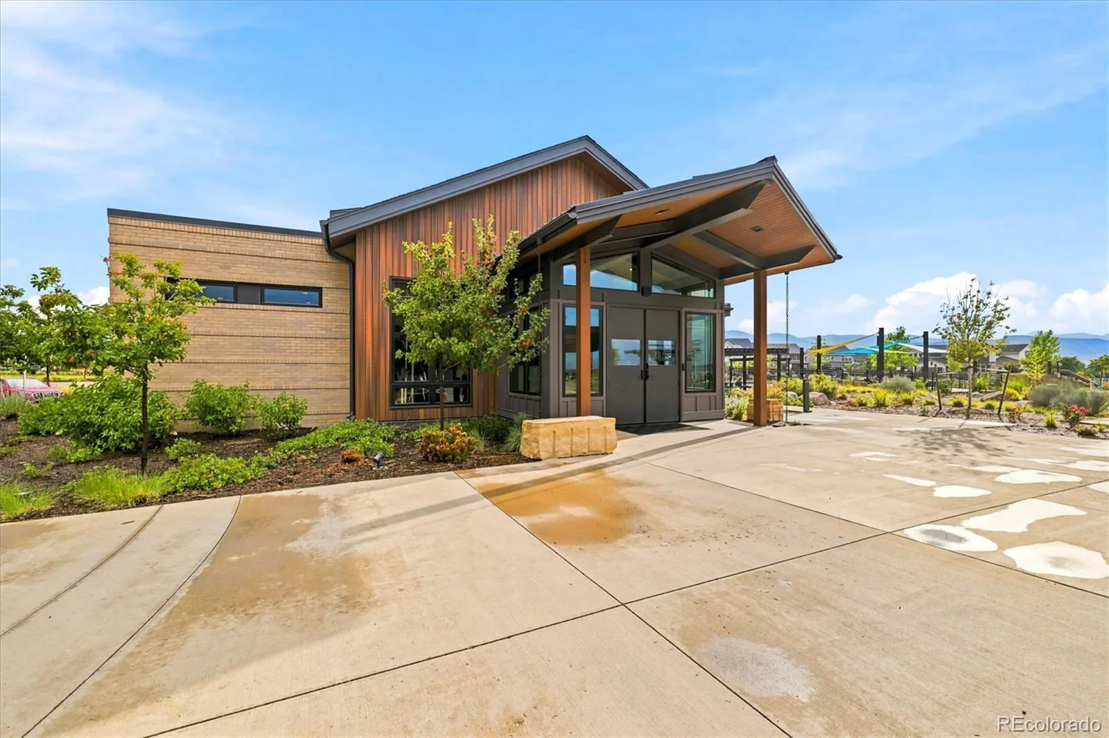 8908 Buttonwillow Drive Littleton CO 80125 | MLS #REC2334346 07242026053602 1600 3