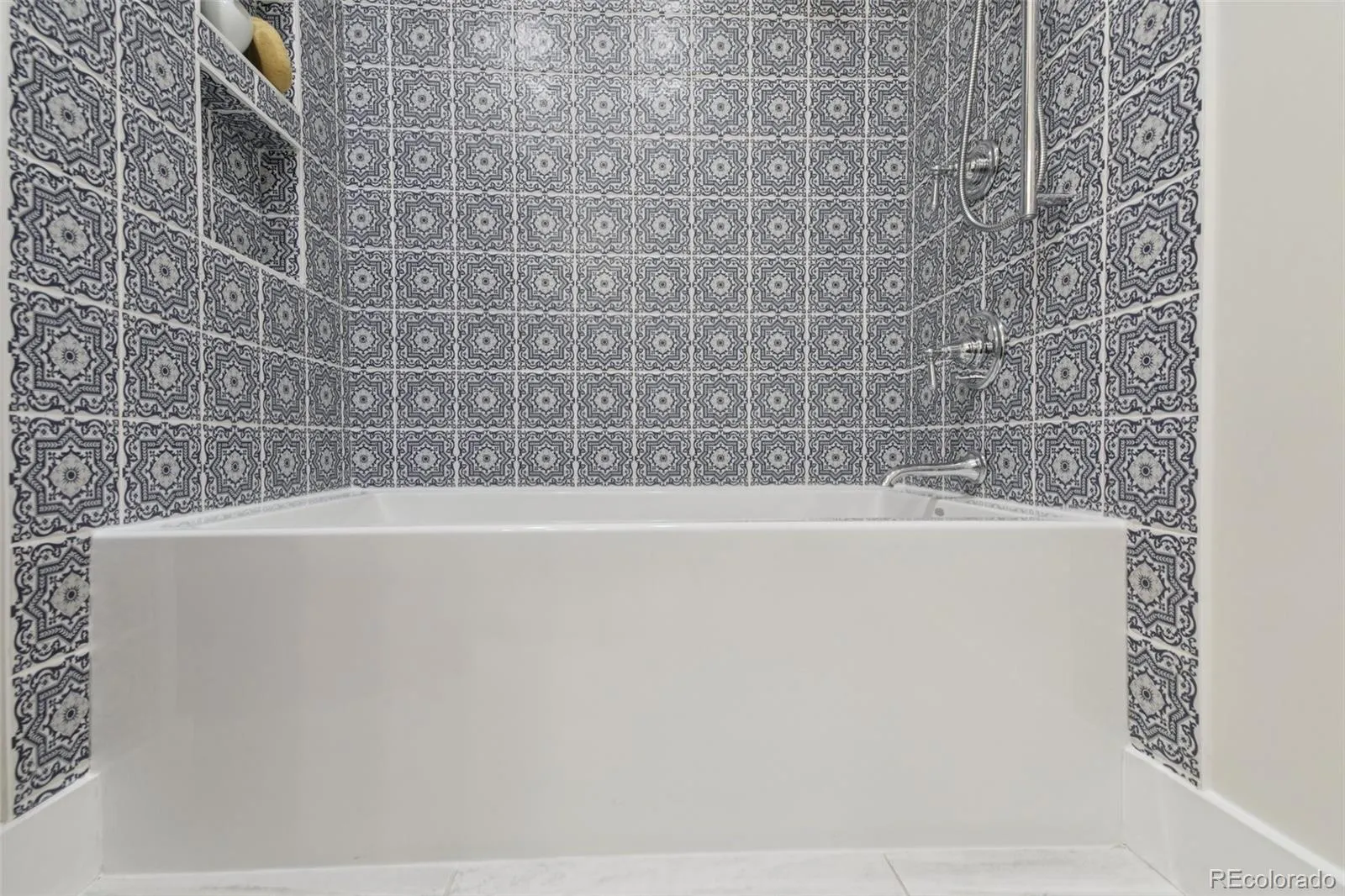 04152026215604 1600 22