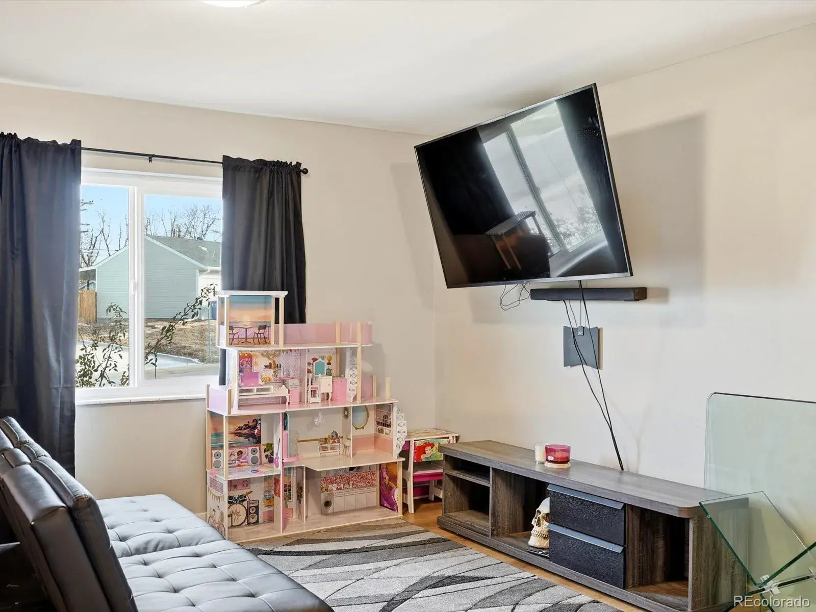 12162025034148 1600 18