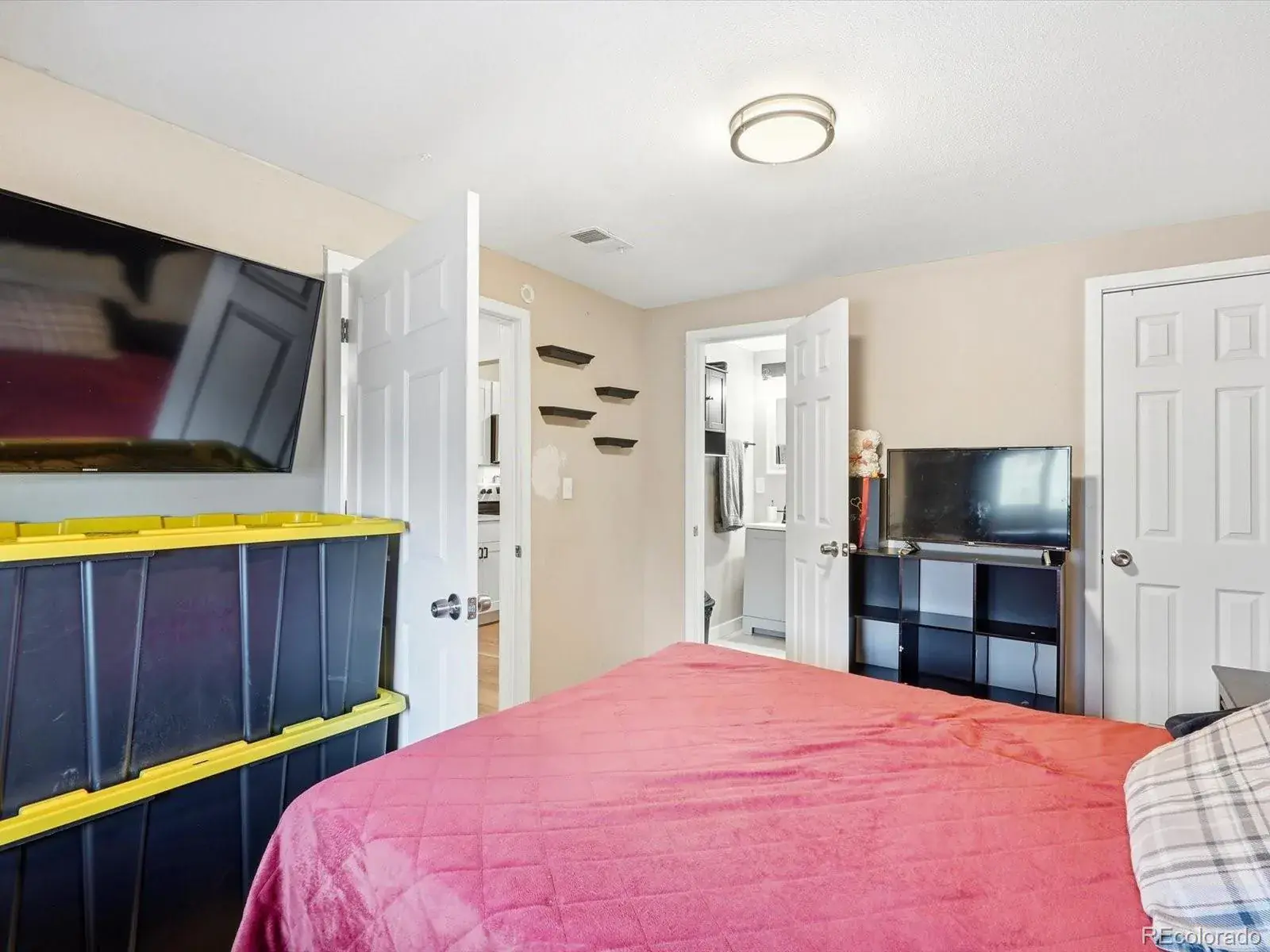 12162025034148 1600 22