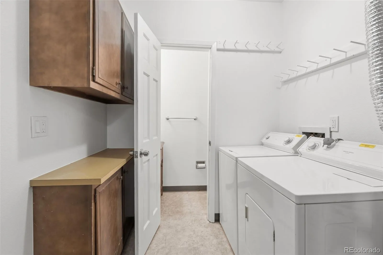 1719 S Lee Street #D Lakewood CO 80232 | MLS #REC2338886 05202026194238 1600 16