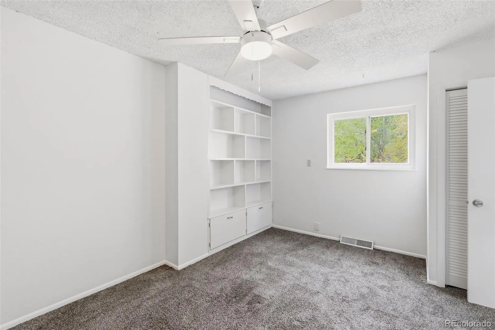 1719 S Lee Street #D Lakewood CO 80232 | MLS #REC2338886 05202026194238 1600 20