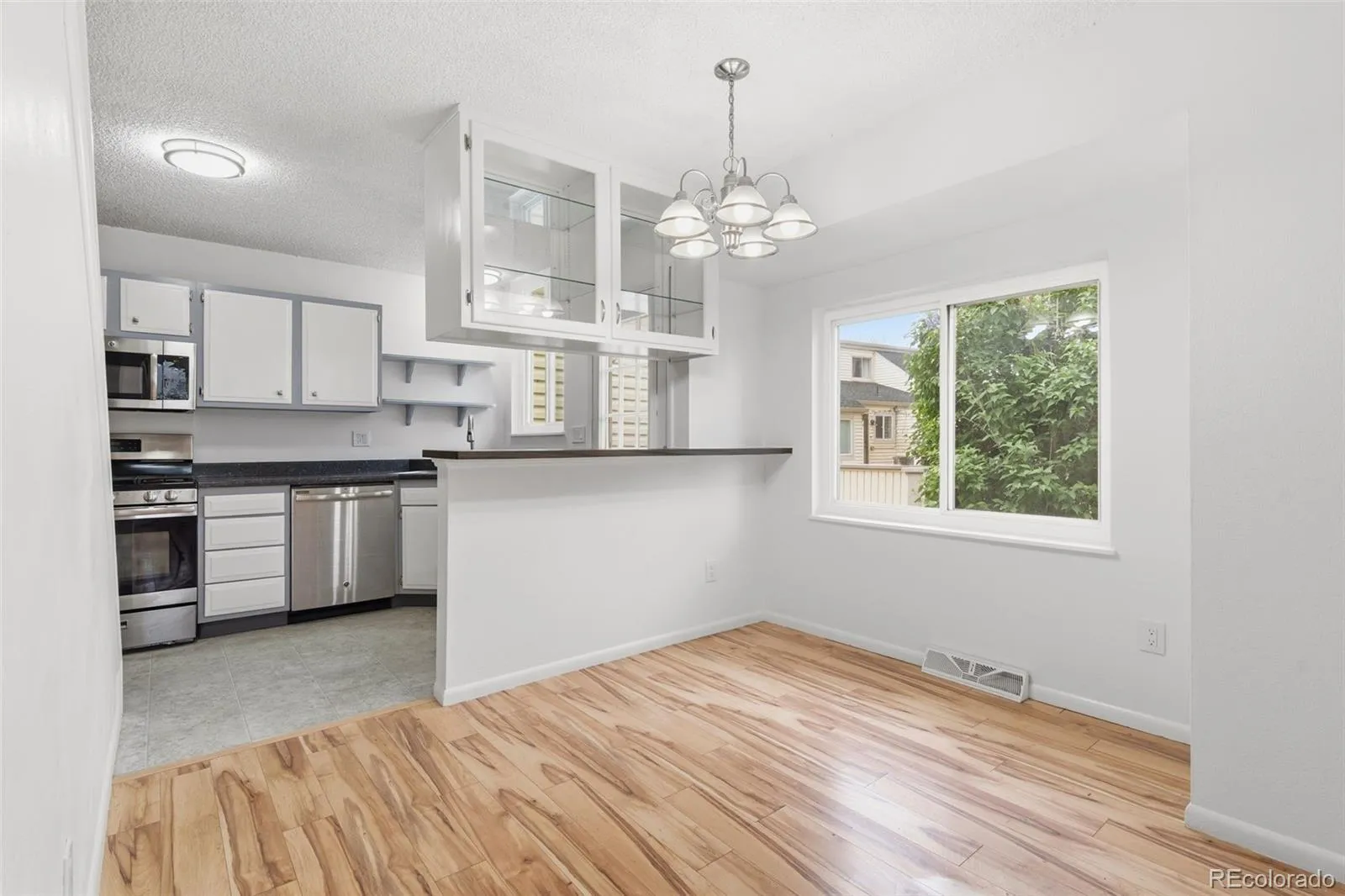 1719 S Lee Street #D Lakewood CO 80232 | MLS #REC2338886 05202026194238 1600 8