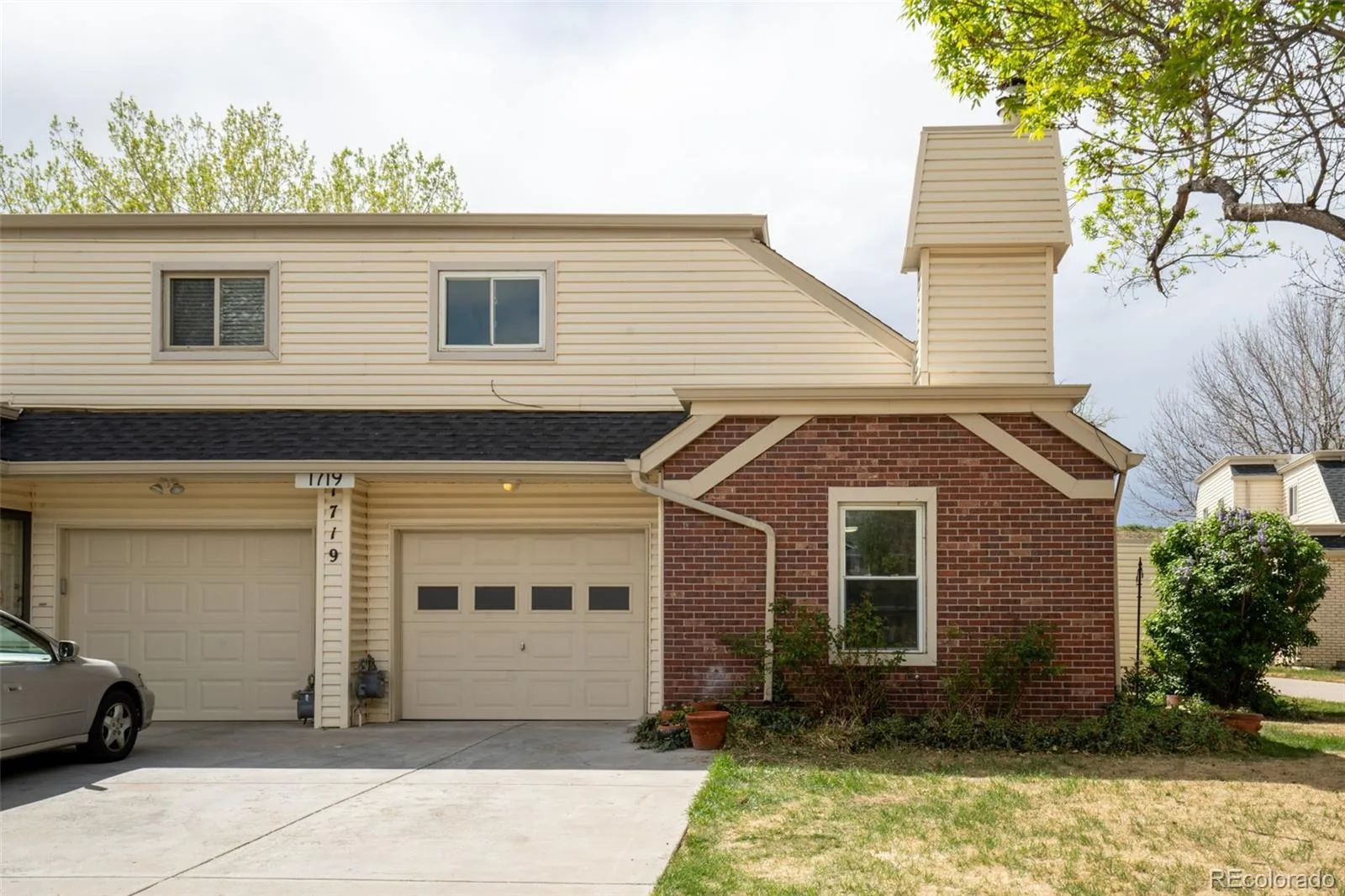 1719 S Lee Street #D Lakewood CO 80232 | MLS #REC2338886 09292026234728 1600 3