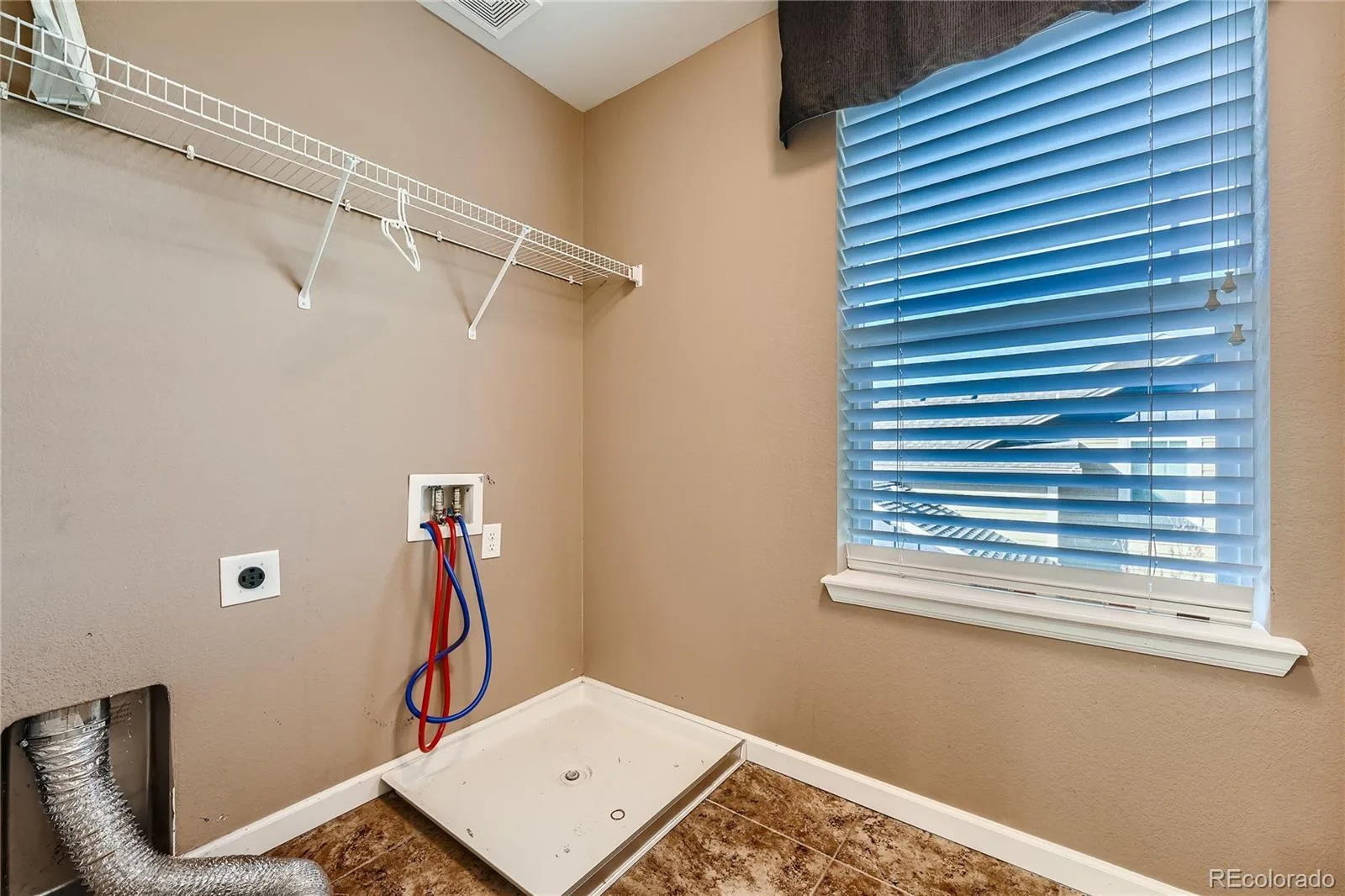 6560 S Ider Street Aurora CO 80016 | MLS #REC2338990 07022026023150 1600 23