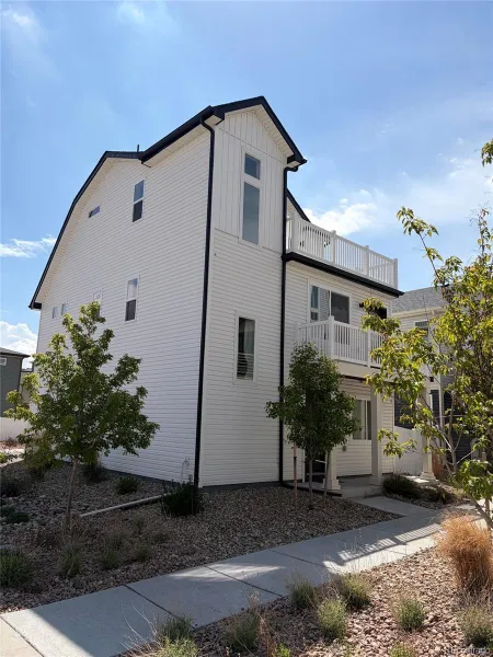 18211 E 51st Avenue Denver CO 80249 MLS #REC2341793 05052026034833 800 1