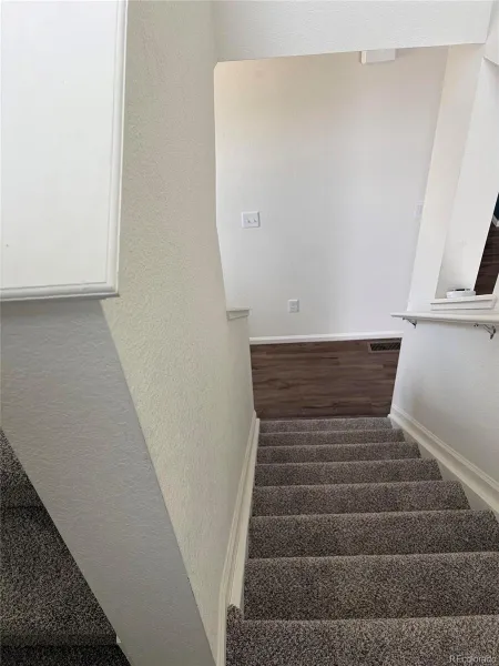18211 E 51st Avenue Denver CO 80249 MLS #REC2341793 05052026034833 800 8
