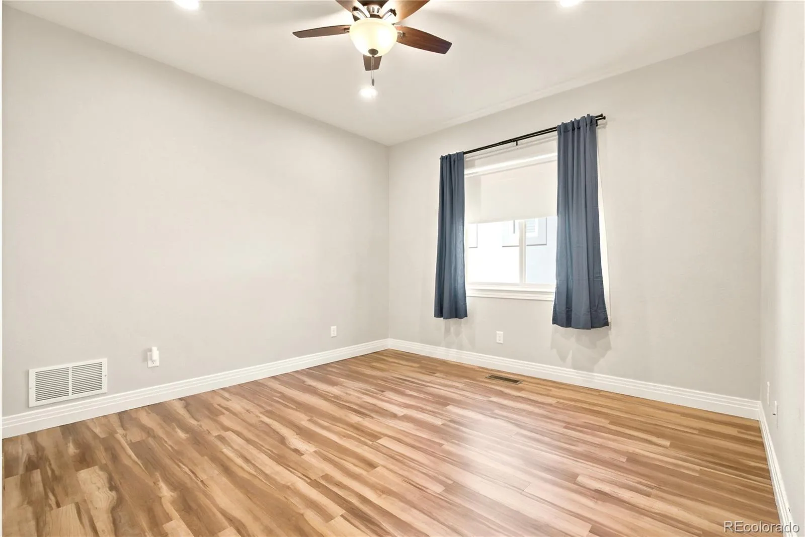 9851 W 71st Avenue Arvada CO 80004 MLS #REC2341923 06192026234442 1600 29