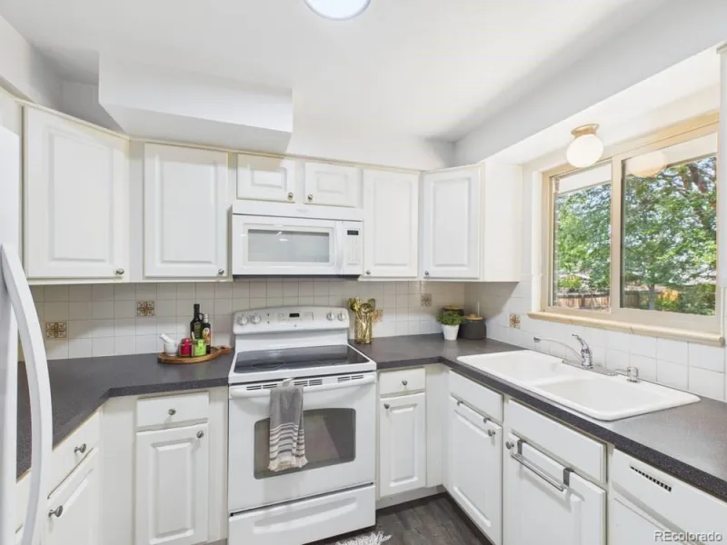 4570 Hoyt Street Wheat Ridge CO 80033 | MLS #REC2342256 08132026212827 800 13