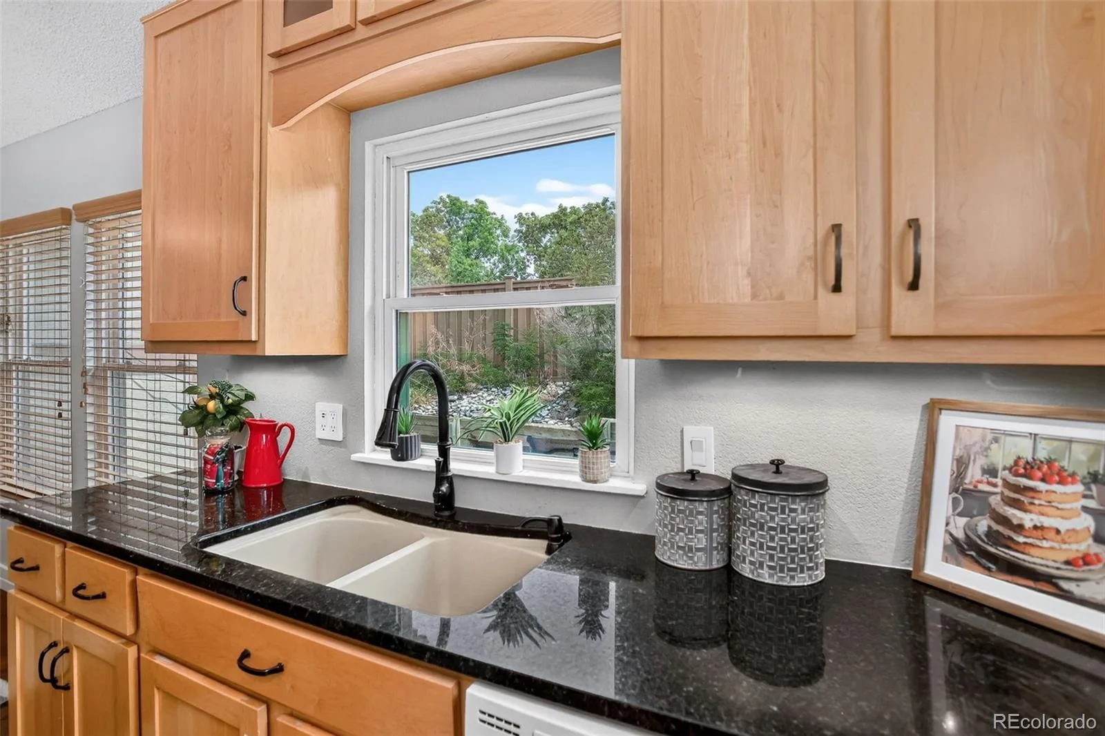 18574 E Layton Place Aurora CO 80015 | MLS #REC2343491 08042026131308 1600 11