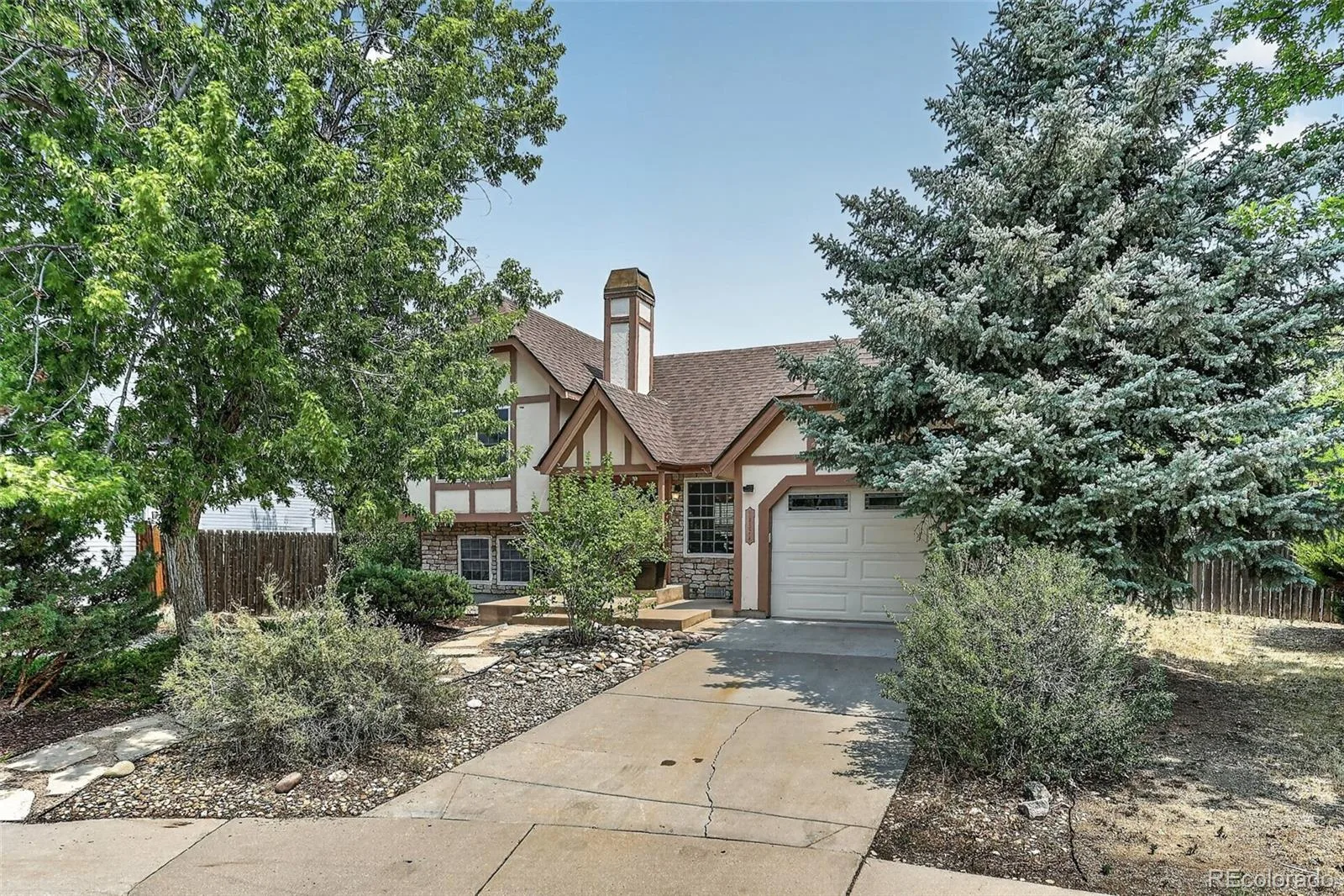 18574 E Layton Place Aurora CO 80015 | MLS #REC2343491 08042026131308 1600 40