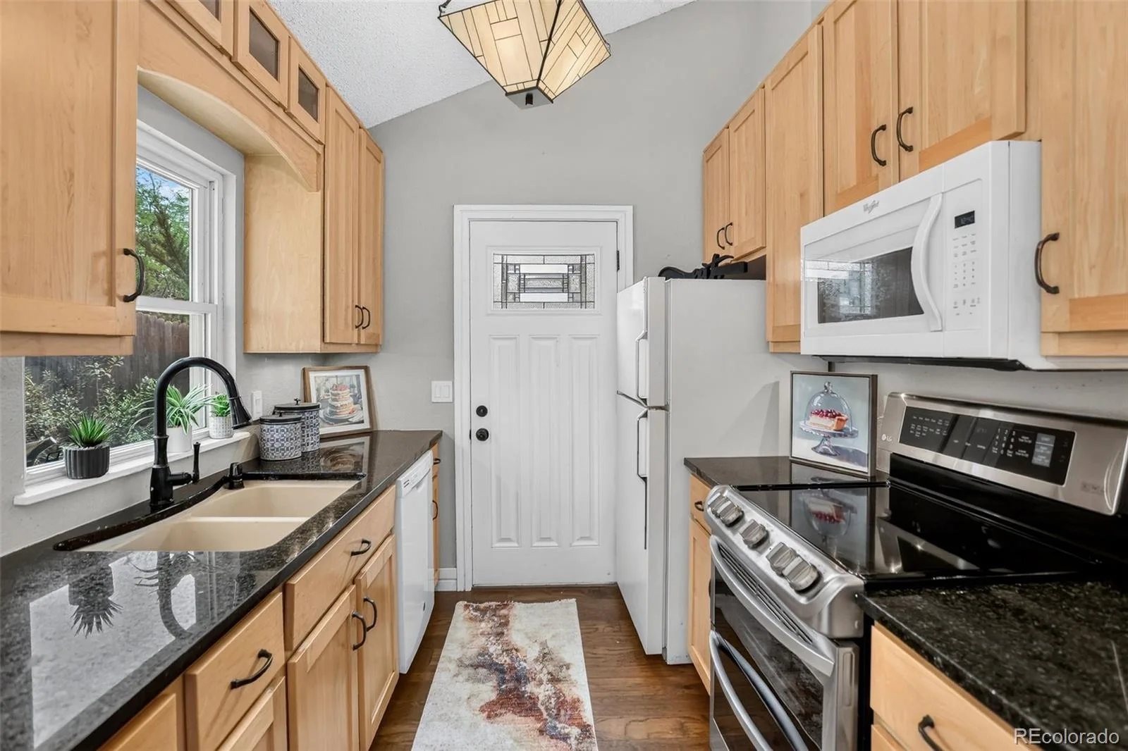 18574 E Layton Place Aurora CO 80015 | MLS #REC2343491 08042026131308 1600 7