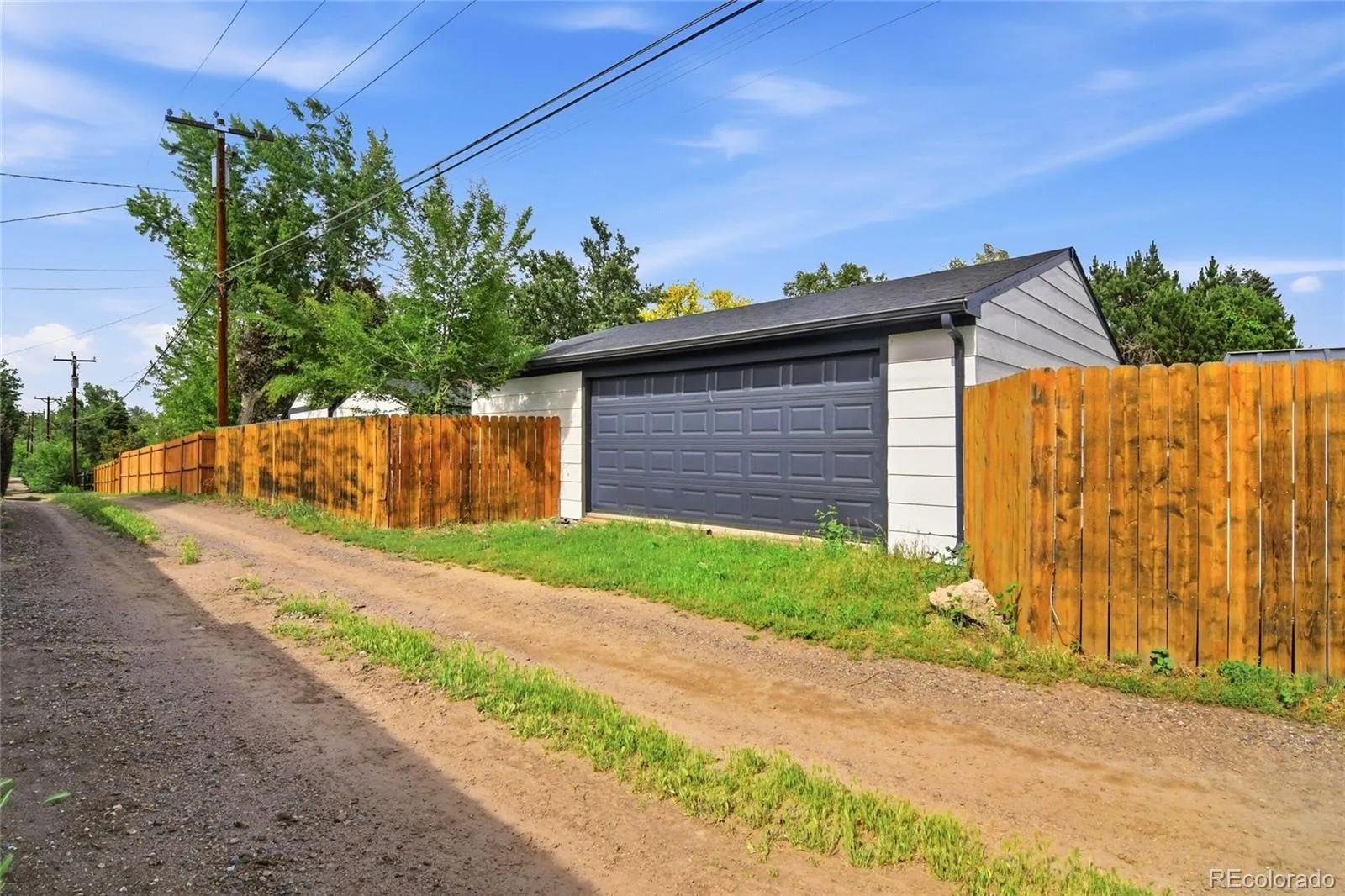 3075 S Emerson Way Englewood CO 80113 MLS #REC2344156 05282026030344 1600 28