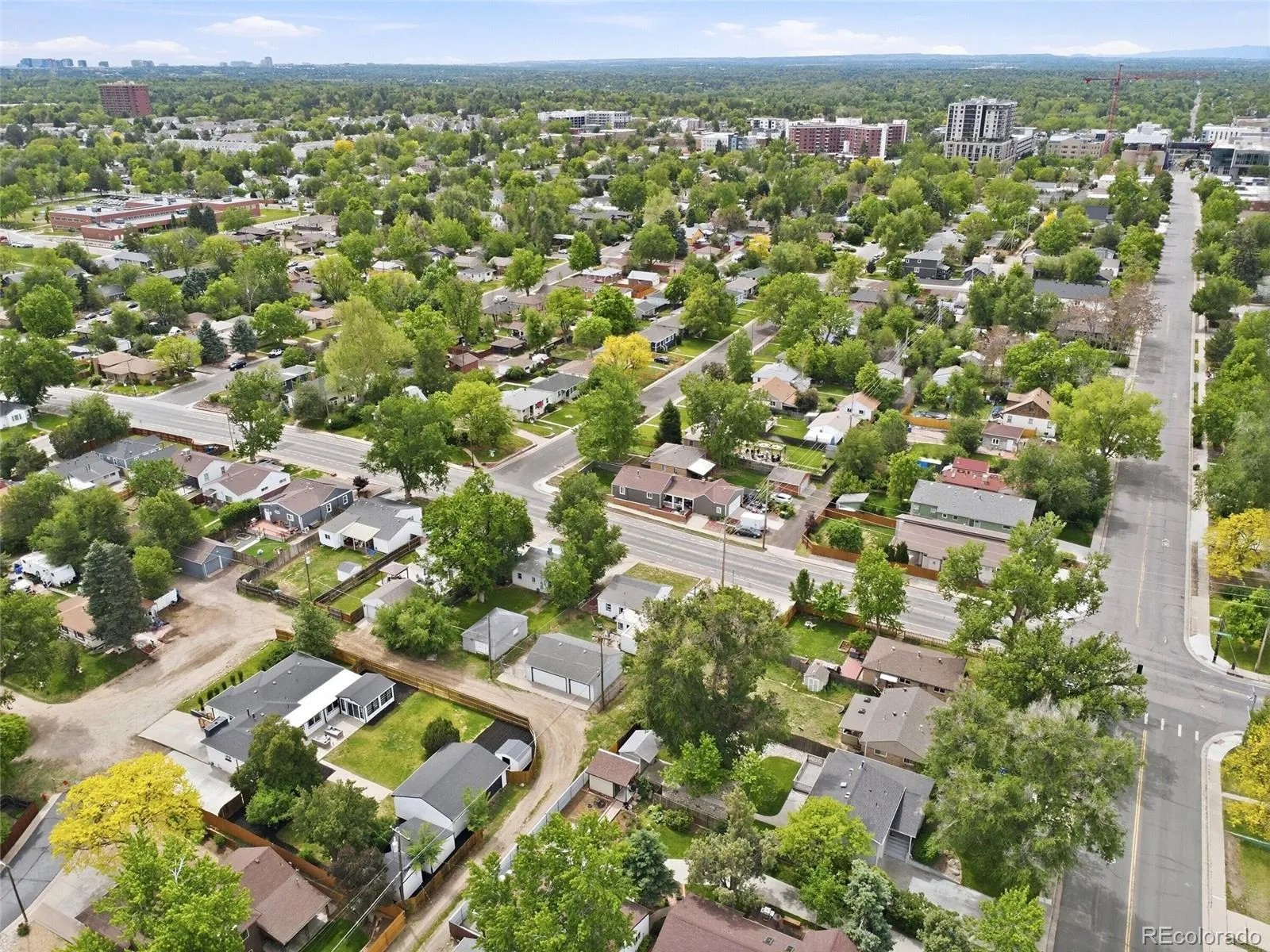 3075 S Emerson Way Englewood CO 80113 MLS #REC2344156 05282026030344 1600 31