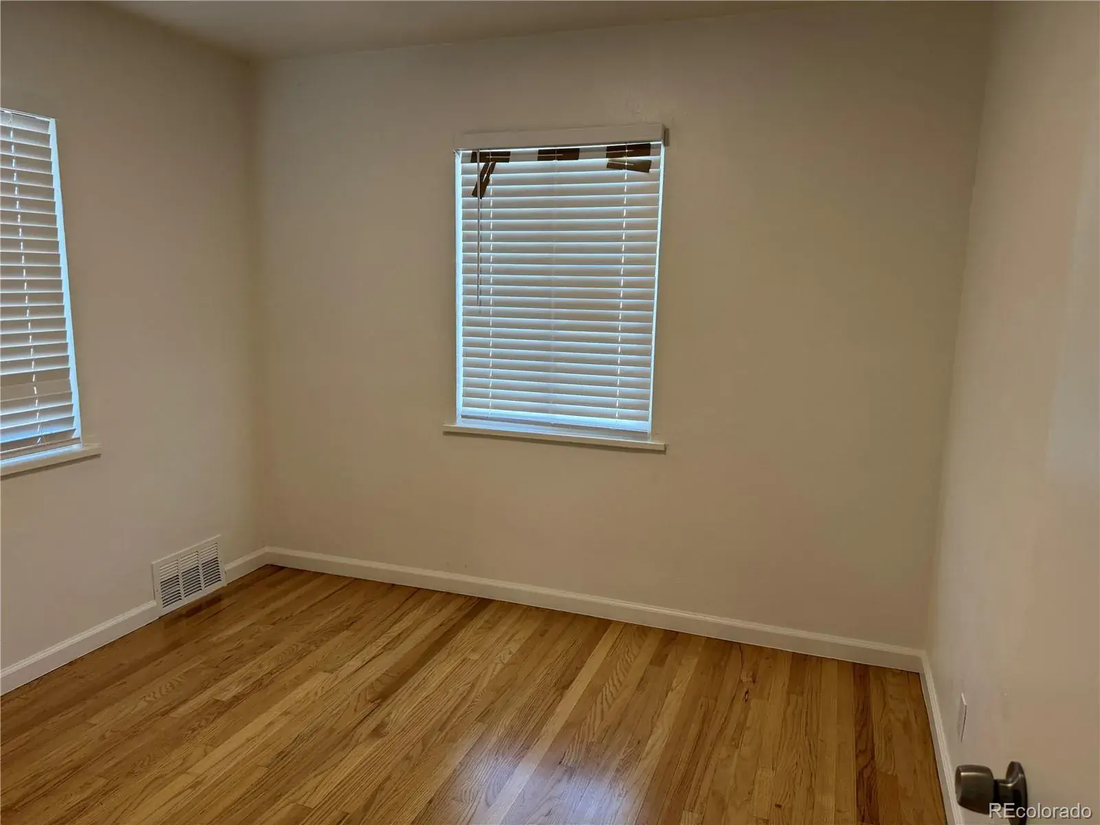 1671 Oswego Street Aurora CO 80010 MLS #REC2344482 01032026023407 1600 4