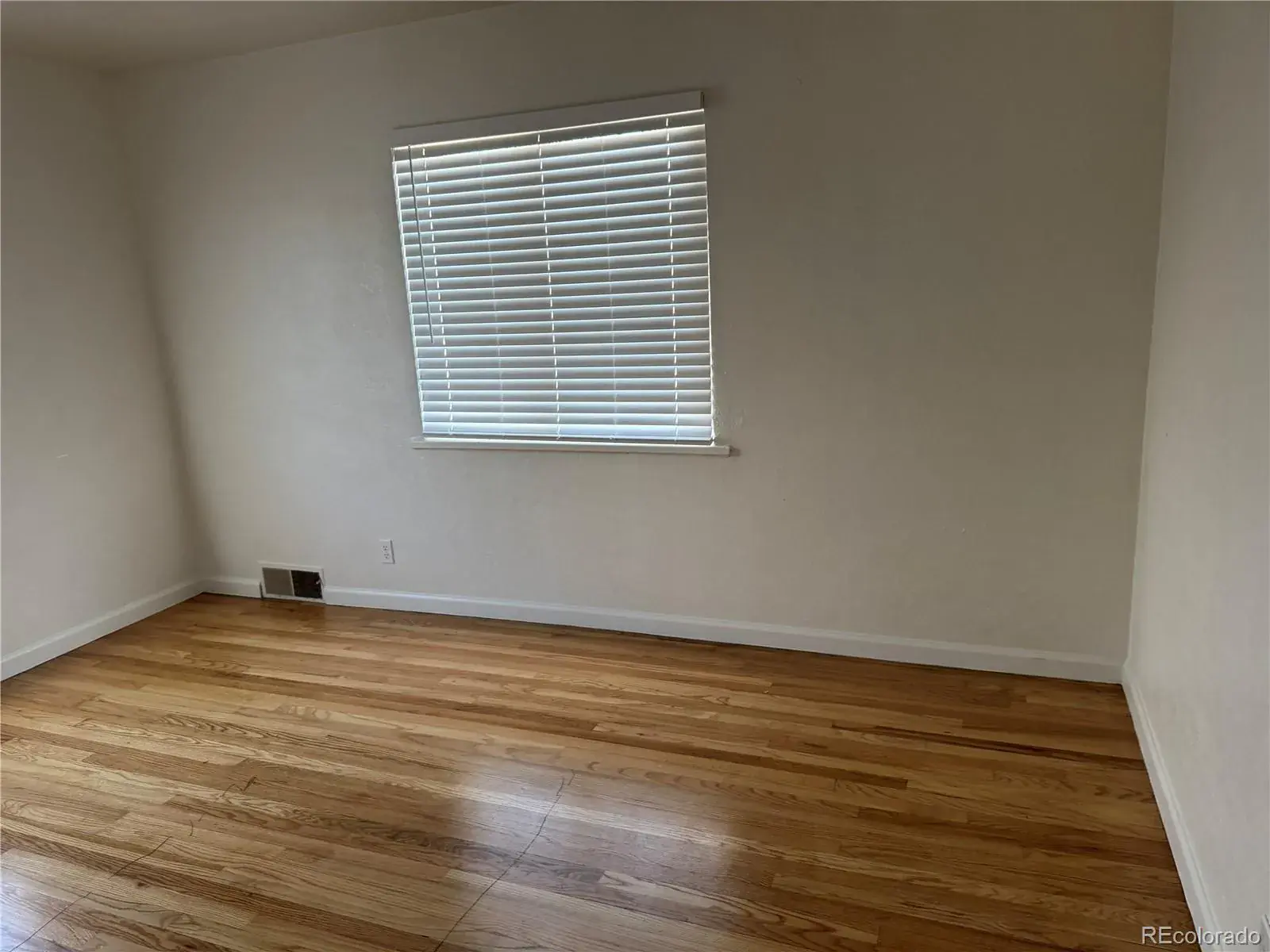 1671 Oswego Street Aurora CO 80010 MLS #REC2344482 01032026023407 1600 7