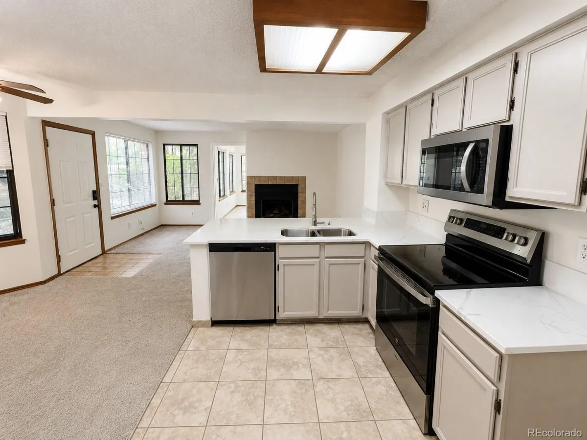810 S Vance Street #A Lakewood CO 80226 MLS #REC2345833 05142026211026 1200 14