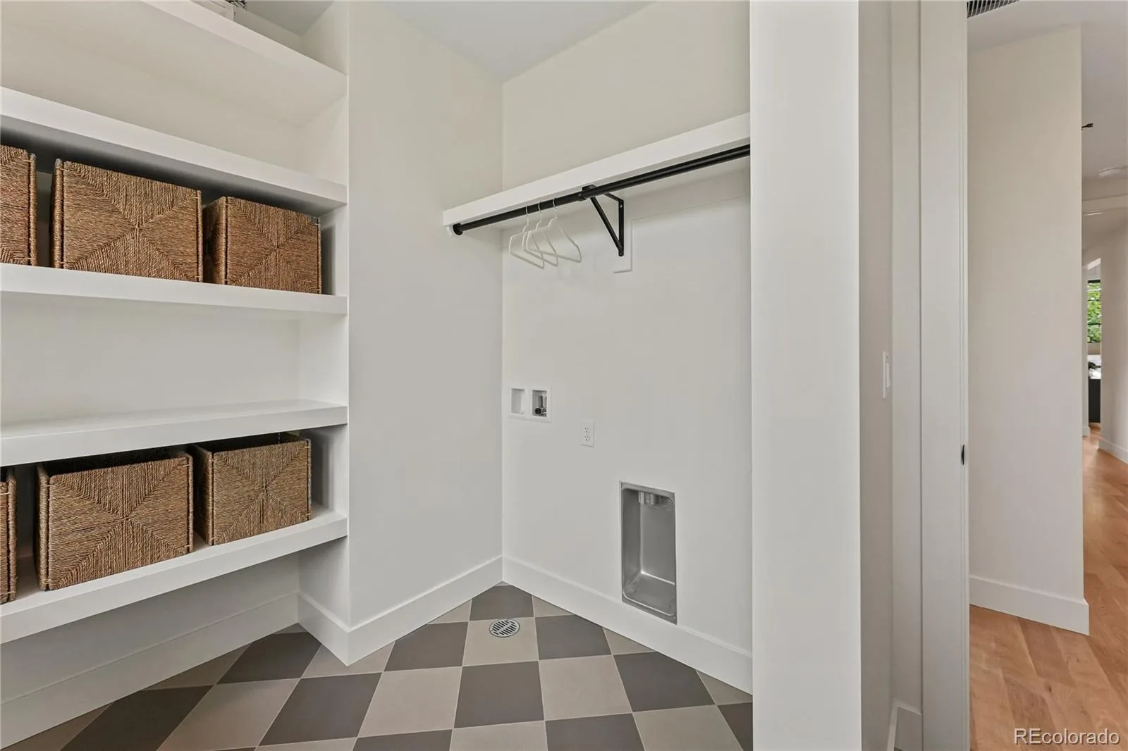 1060 S Ogden Street Denver CO 80209 MLS #REC2347005 06092026024351 1600 25
