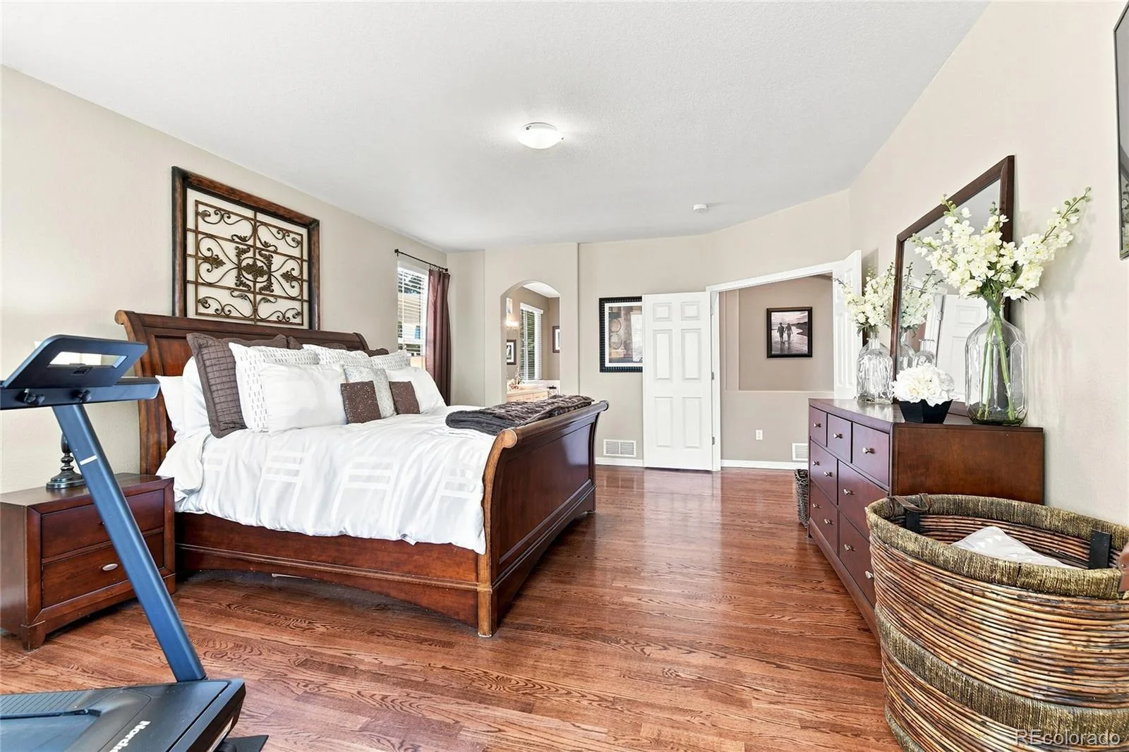 6072 Vacquero Drive Castle Rock CO 80108 | MLS #REC2347148 08112026183233 1600 14