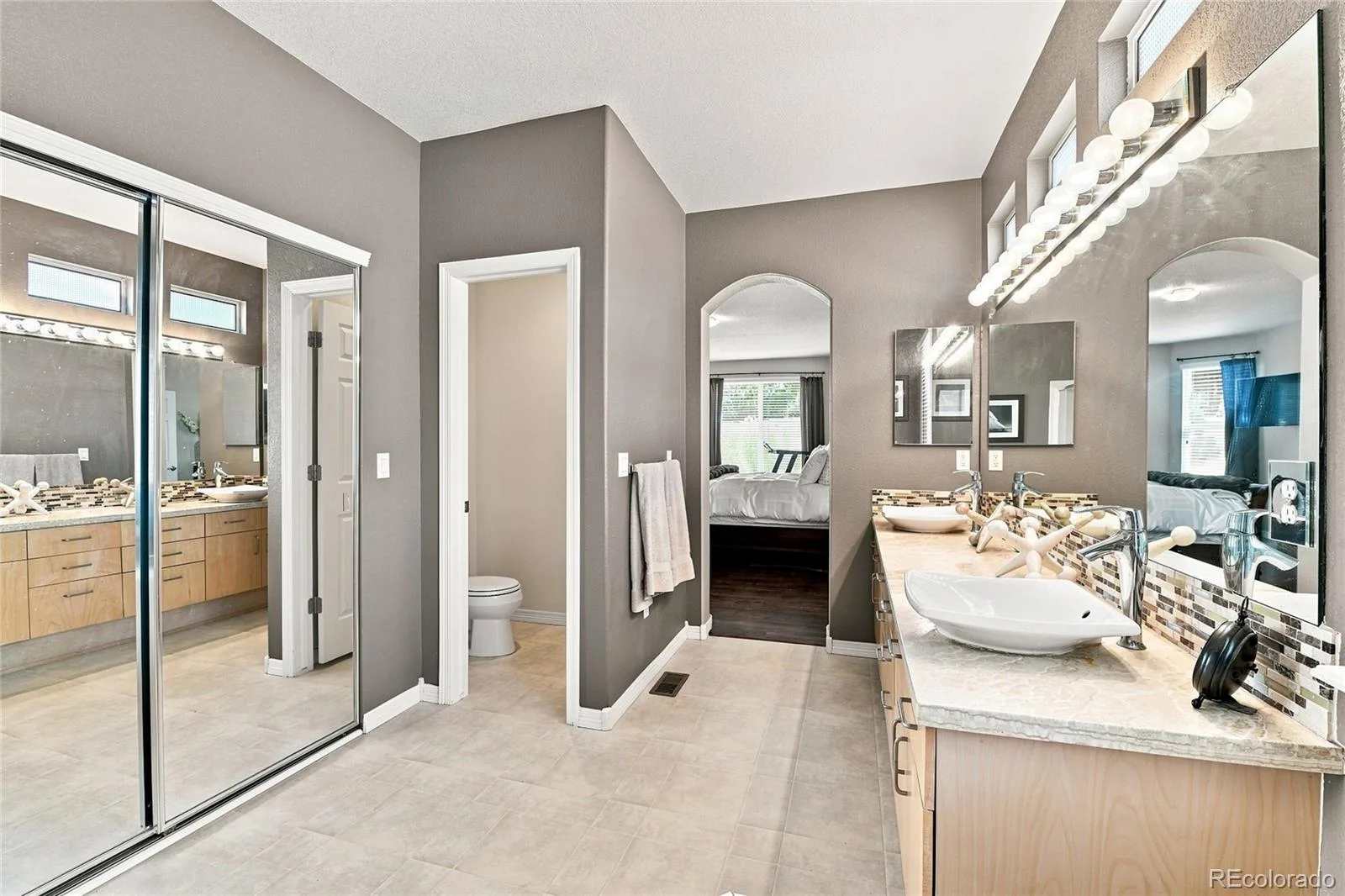 6072 Vacquero Drive Castle Rock CO 80108 | MLS #REC2347148 08112026183233 1600 18