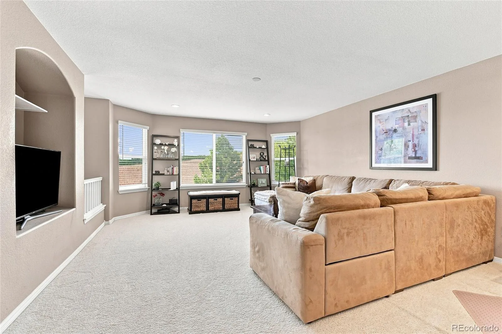 6072 Vacquero Drive Castle Rock CO 80108 | MLS #REC2347148 08112026183233 1600 30