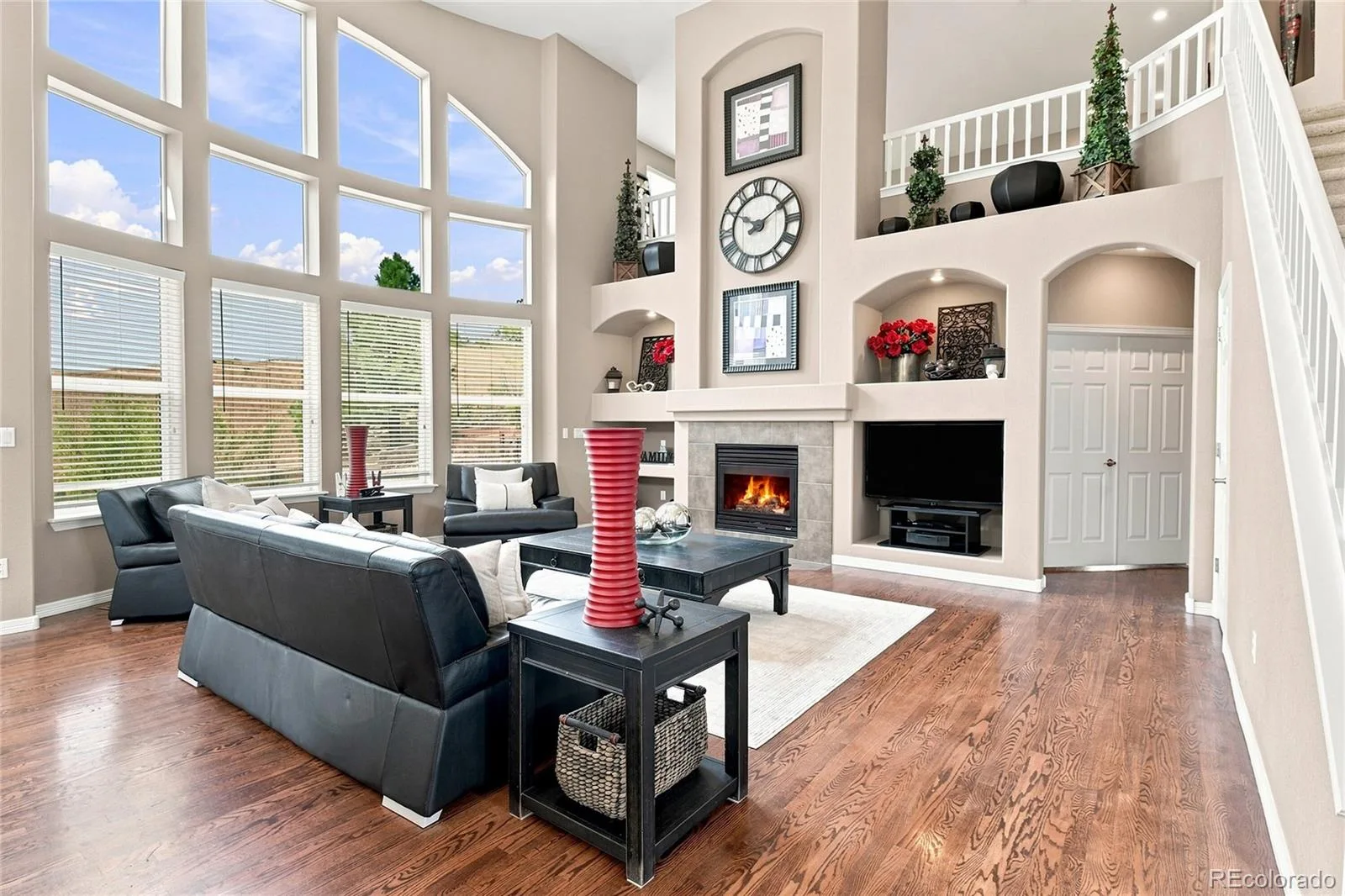 6072 Vacquero Drive Castle Rock CO 80108 | MLS #REC2347148 08112026183233 1600 6