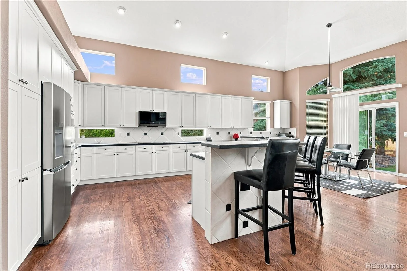 6072 Vacquero Drive Castle Rock CO 80108 | MLS #REC2347148 08112026183233 1600 9