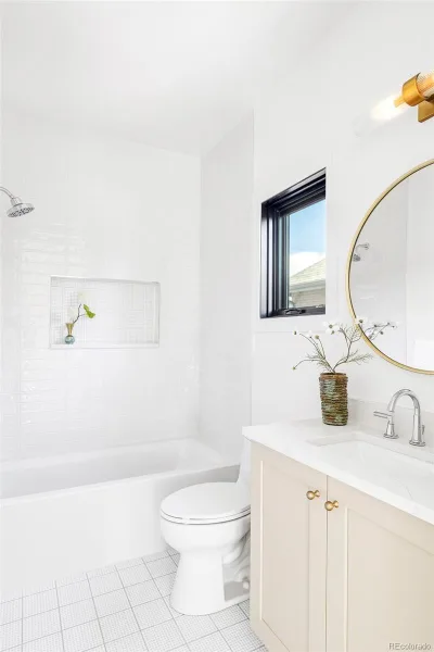 1059 S York Street Denver CO 80209 MLS #REC2347820 05292026222740 800 27