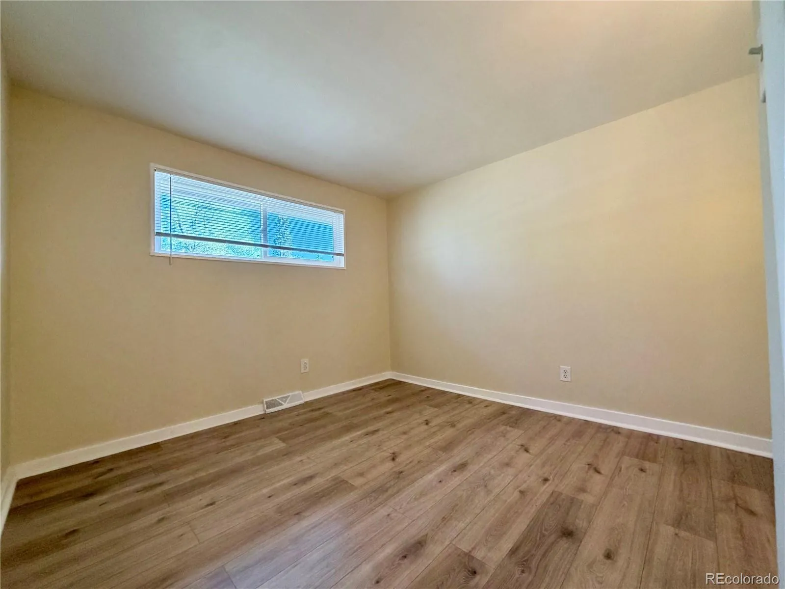 04172026003607 1600 12