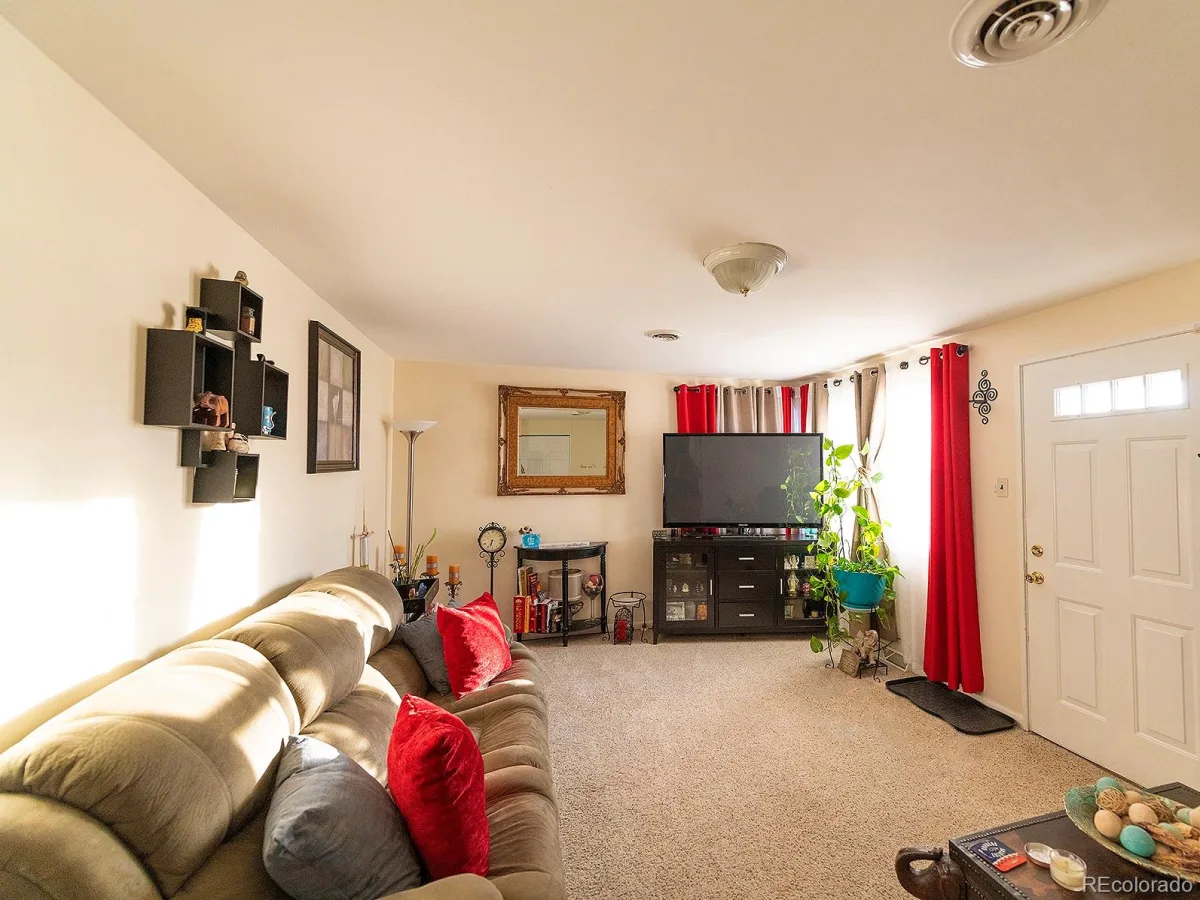 6571 Porter Way Commerce City CO 80022 | MLS #REC2355376 07032026180445 1200 9