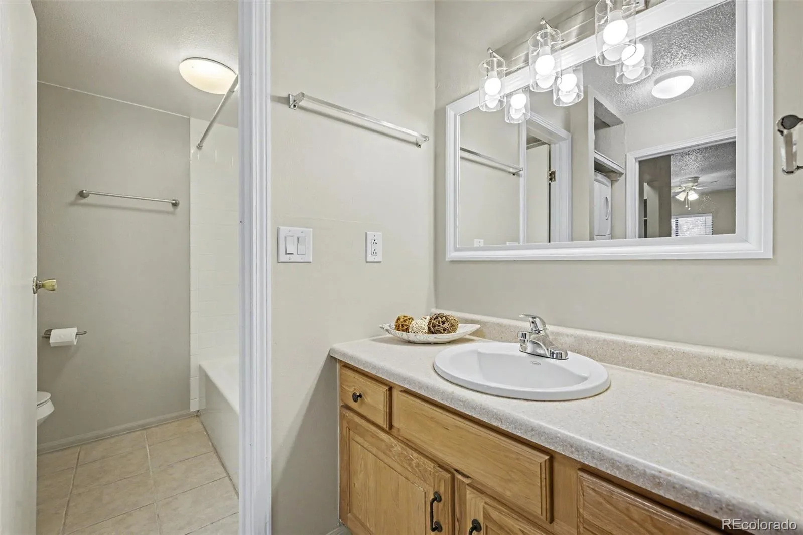 532 Oakwood Drive #D101 Castle Rock CO 80104 | MLS #REC2355808 07162026184717 1600 19