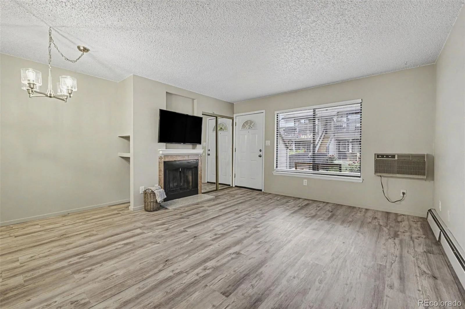 532 Oakwood Drive #D101 Castle Rock CO 80104 | MLS #REC2355808 07162026184717 1600 4