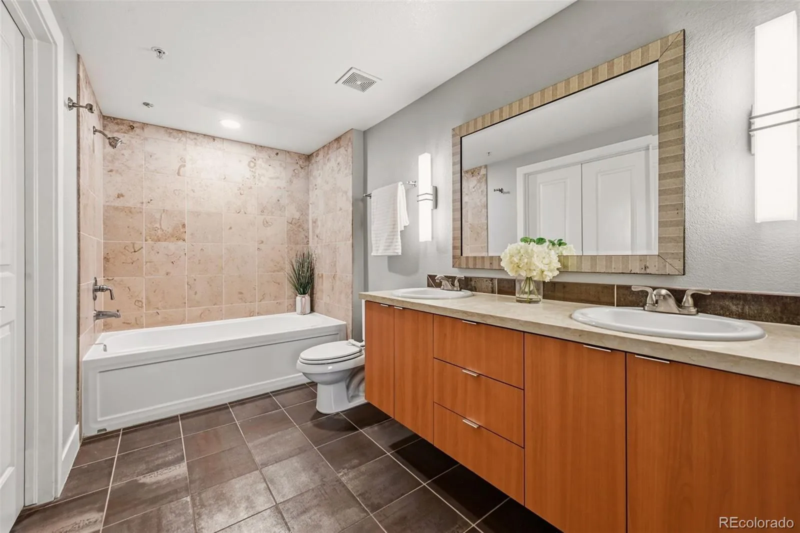 04052026162152 1600 21