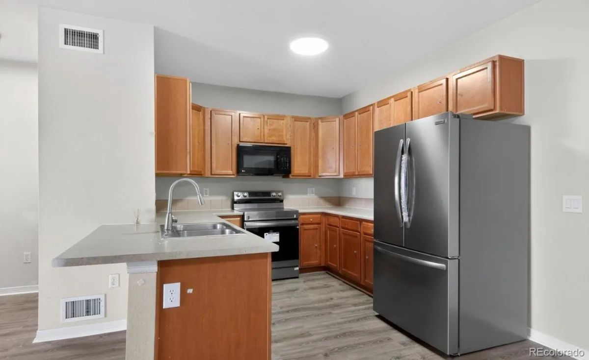 7222 S Blackhawk Street #206 #3 Aurora CO 80112 MLS #REC2357562 06032026041033 1200 33