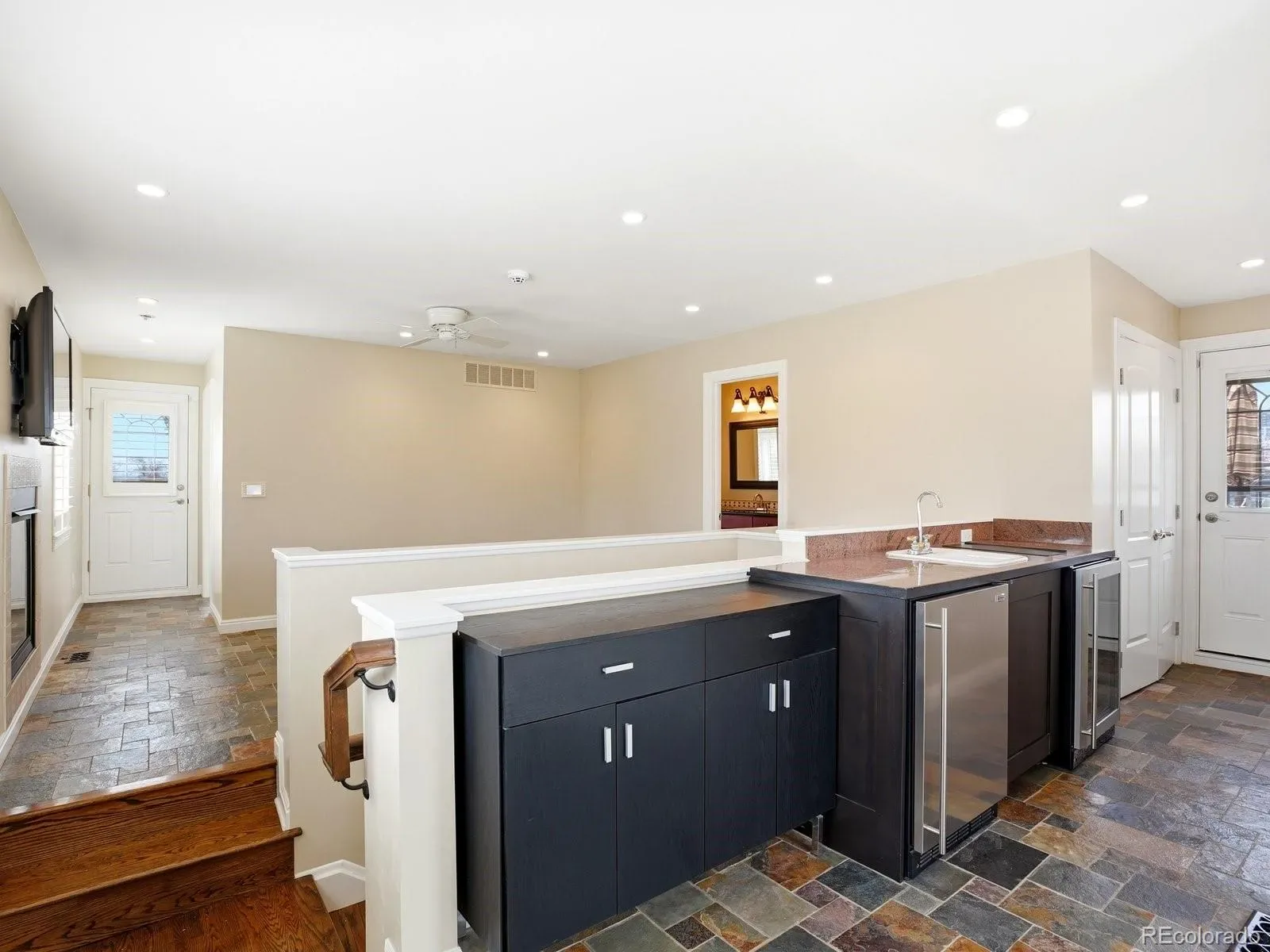 03122026233157 1600 34