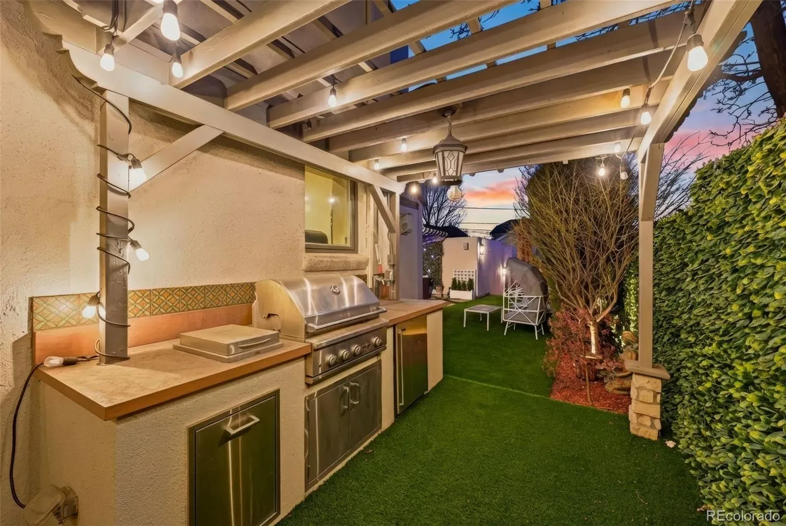 03122026233157 1600 38