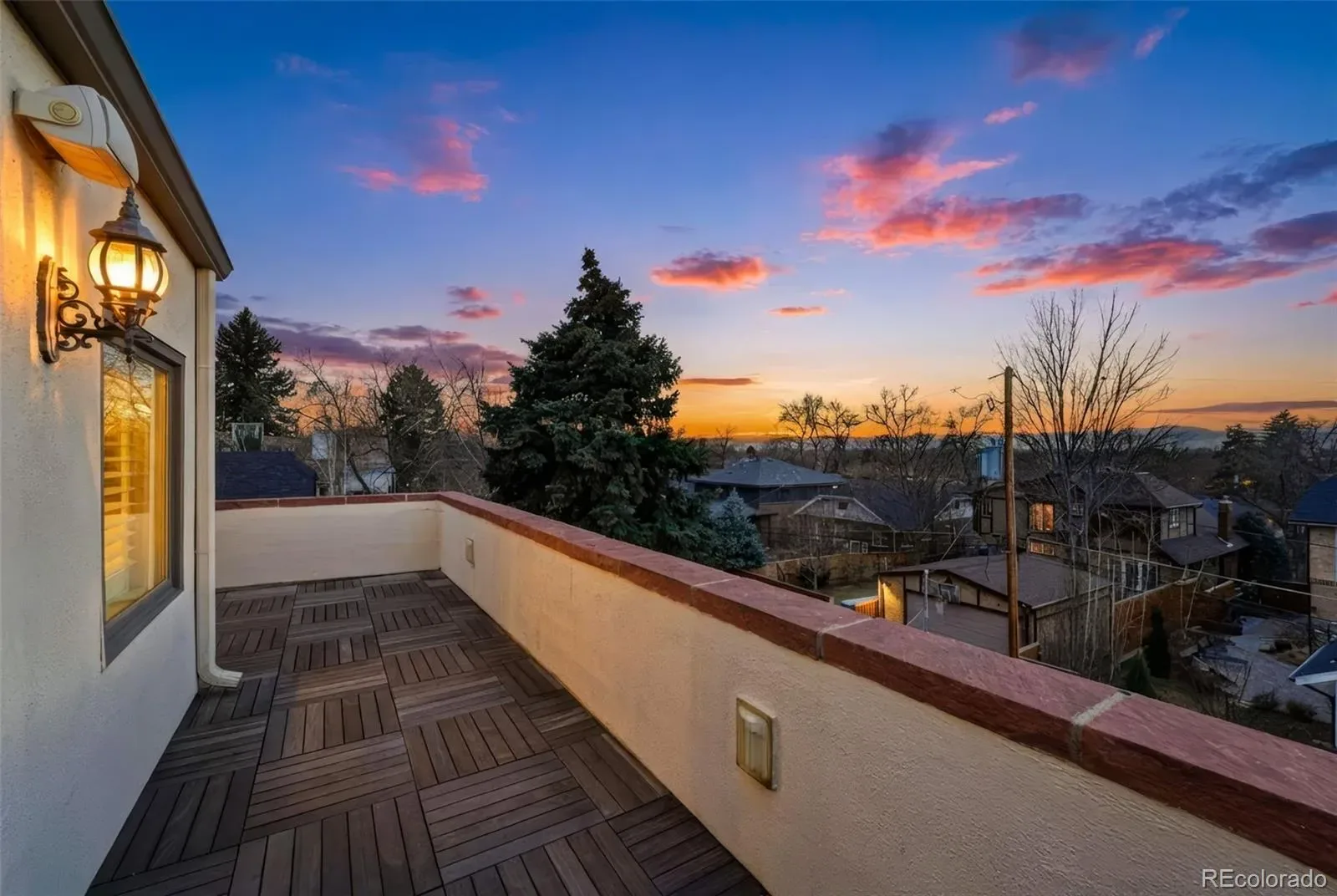 03122026233157 1600 44