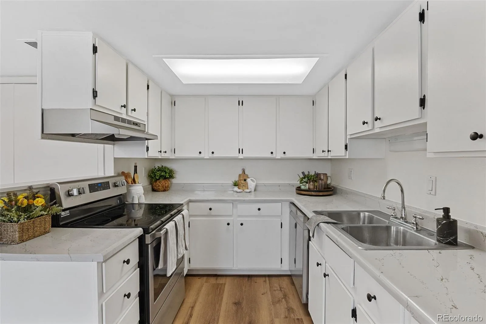 17094 E Tennessee Drive #213 Aurora CO 80017 MLS #REC2360503 06012026185405 1600 14