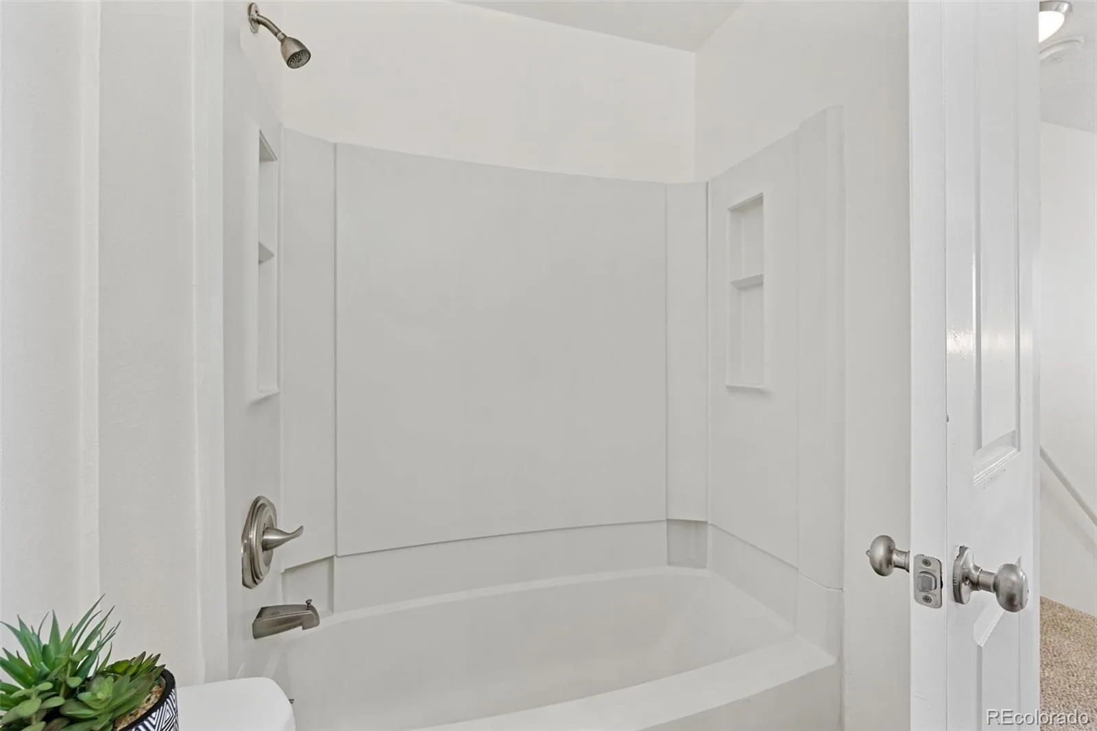 17094 E Tennessee Drive #213 Aurora CO 80017 MLS #REC2360503 06012026185405 1600 24