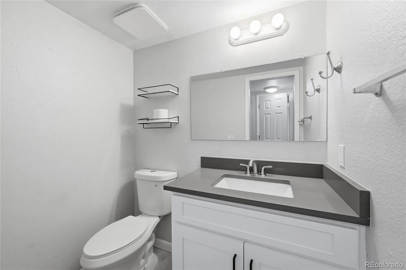 3185 S Ensenada Way Aurora CO 80013 MLS #REC2362049 06092026024445 1600 20