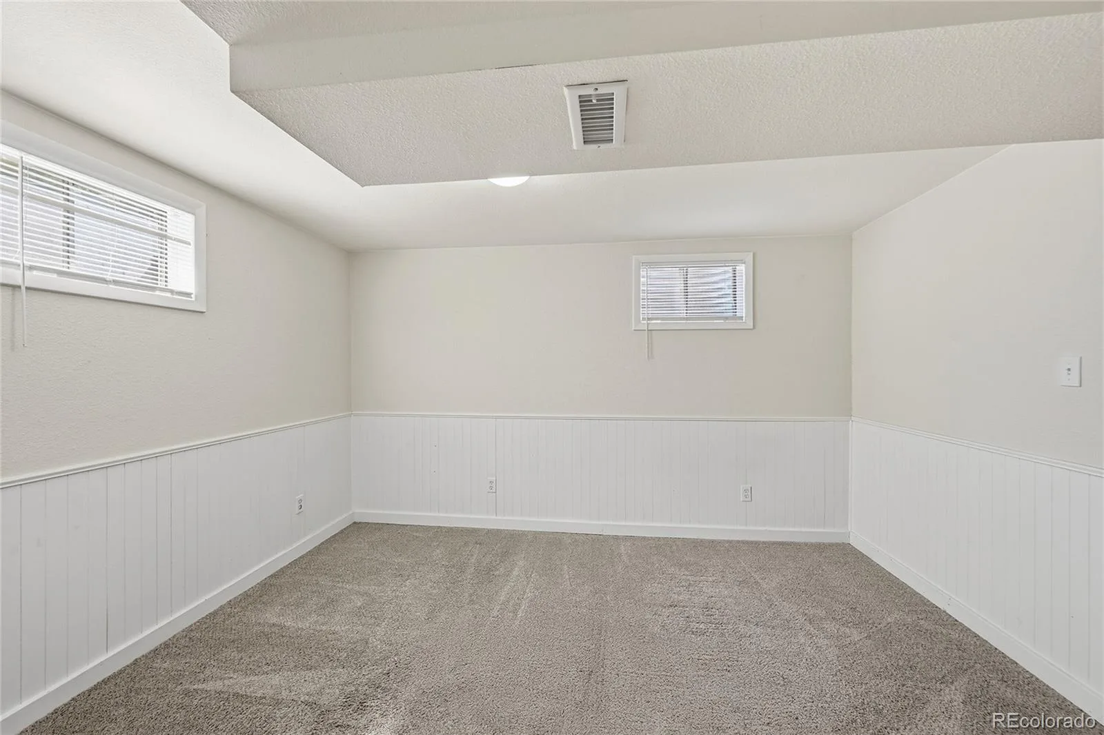 3185 S Ensenada Way Aurora CO 80013 MLS #REC2362049 06092026024445 1600 33