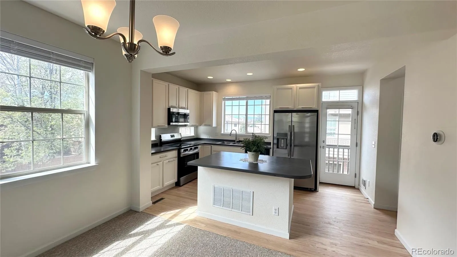 04162026180927 1600 4