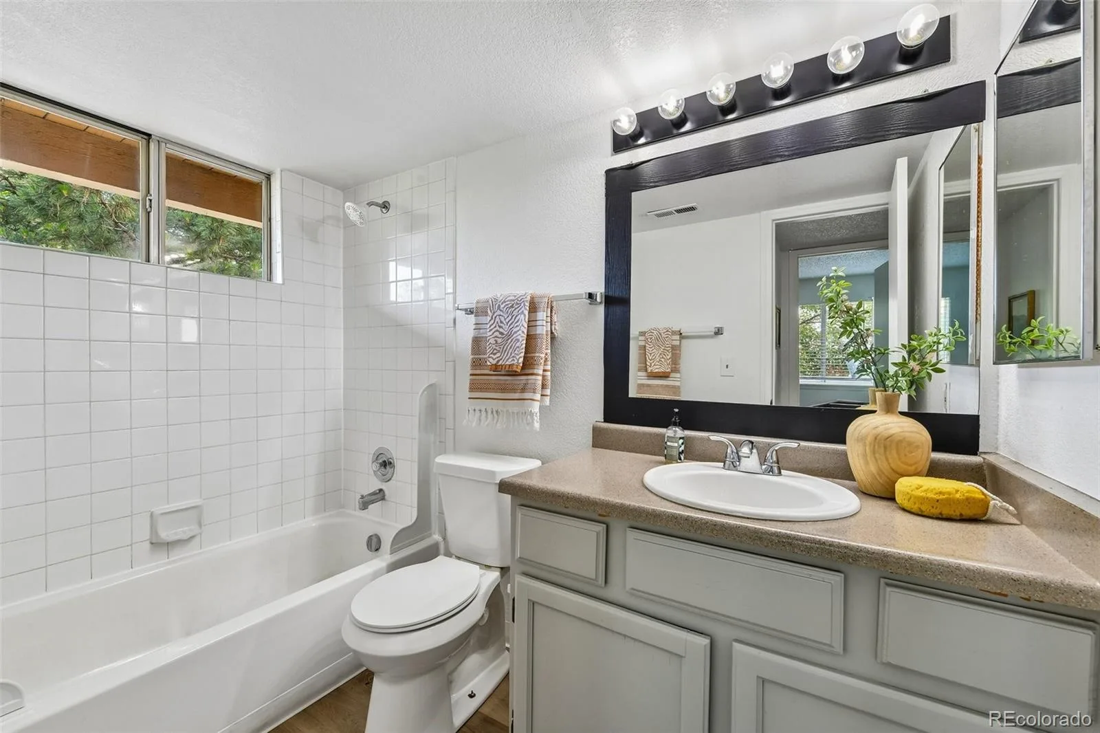 1075 S Elkhart Way #202 Aurora CO 80012 | MLS #REC2369473 07062026201739 1600 16