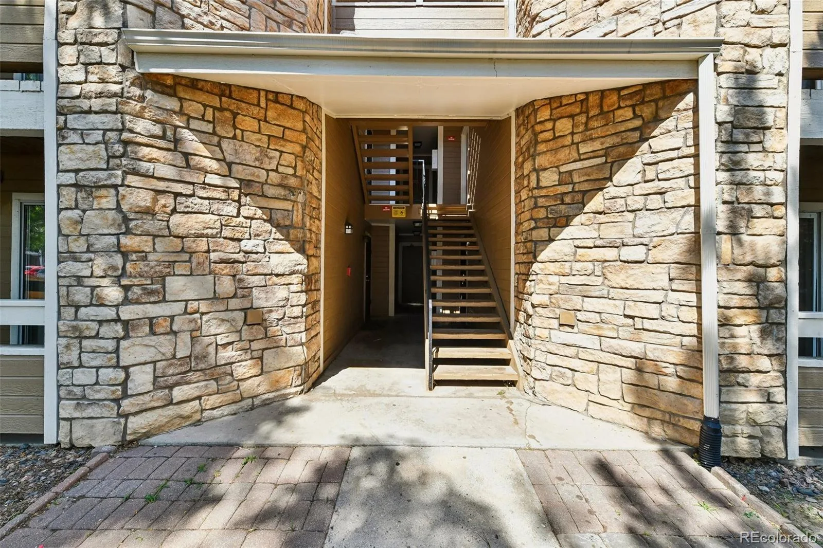 1075 S Elkhart Way #202 Aurora CO 80012 | MLS #REC2369473 07062026201739 1600 19