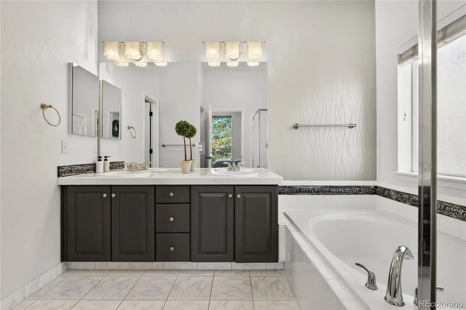 02282026165608 1600 32